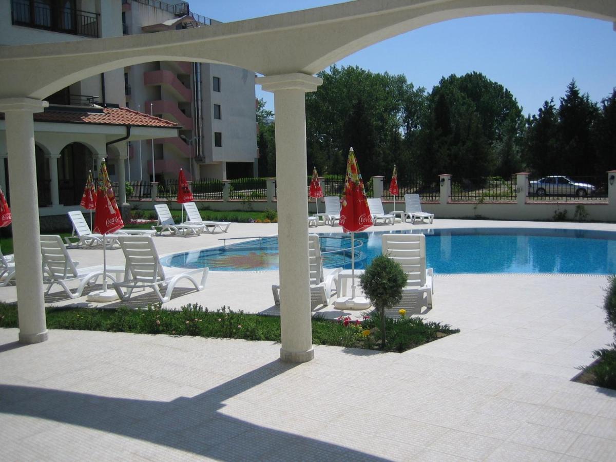 Chateau Del Mar Holiday Apartments Napospart Kültér fotó
