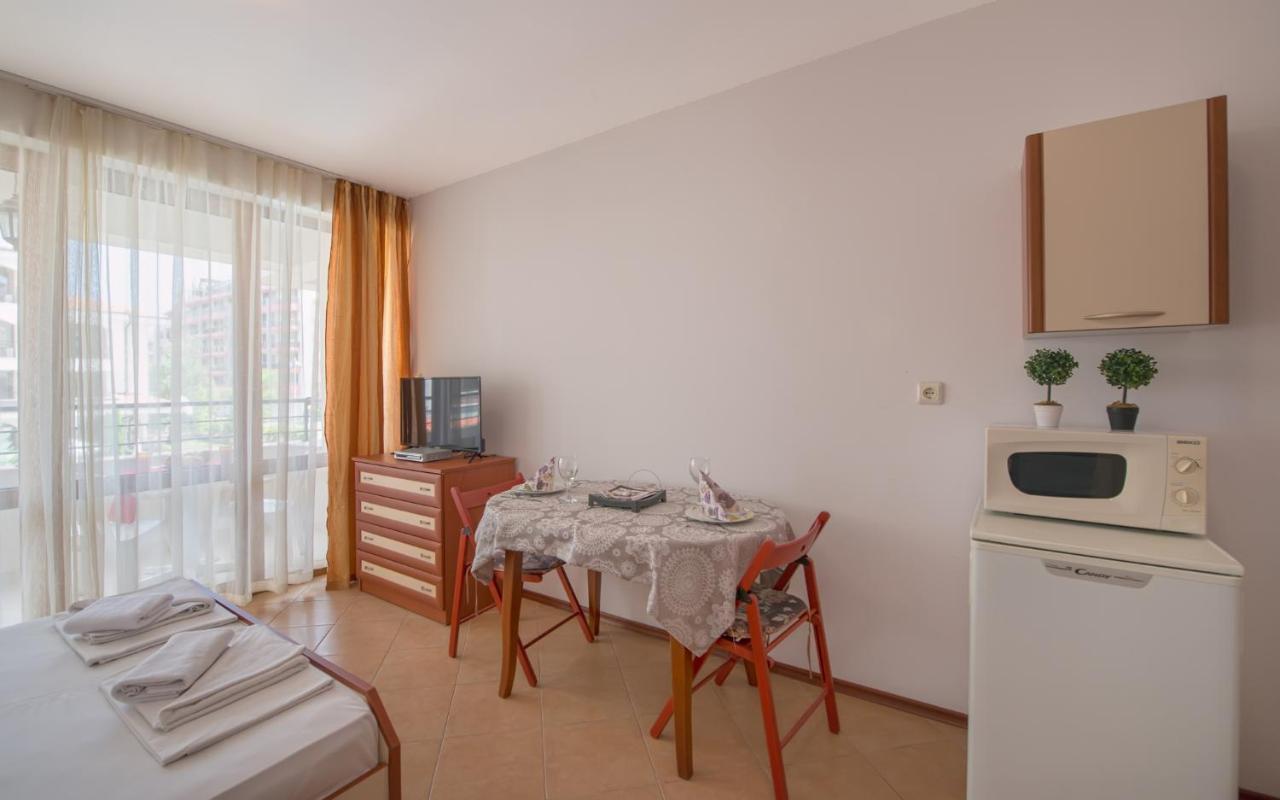 Chateau Del Mar Holiday Apartments Napospart Kültér fotó