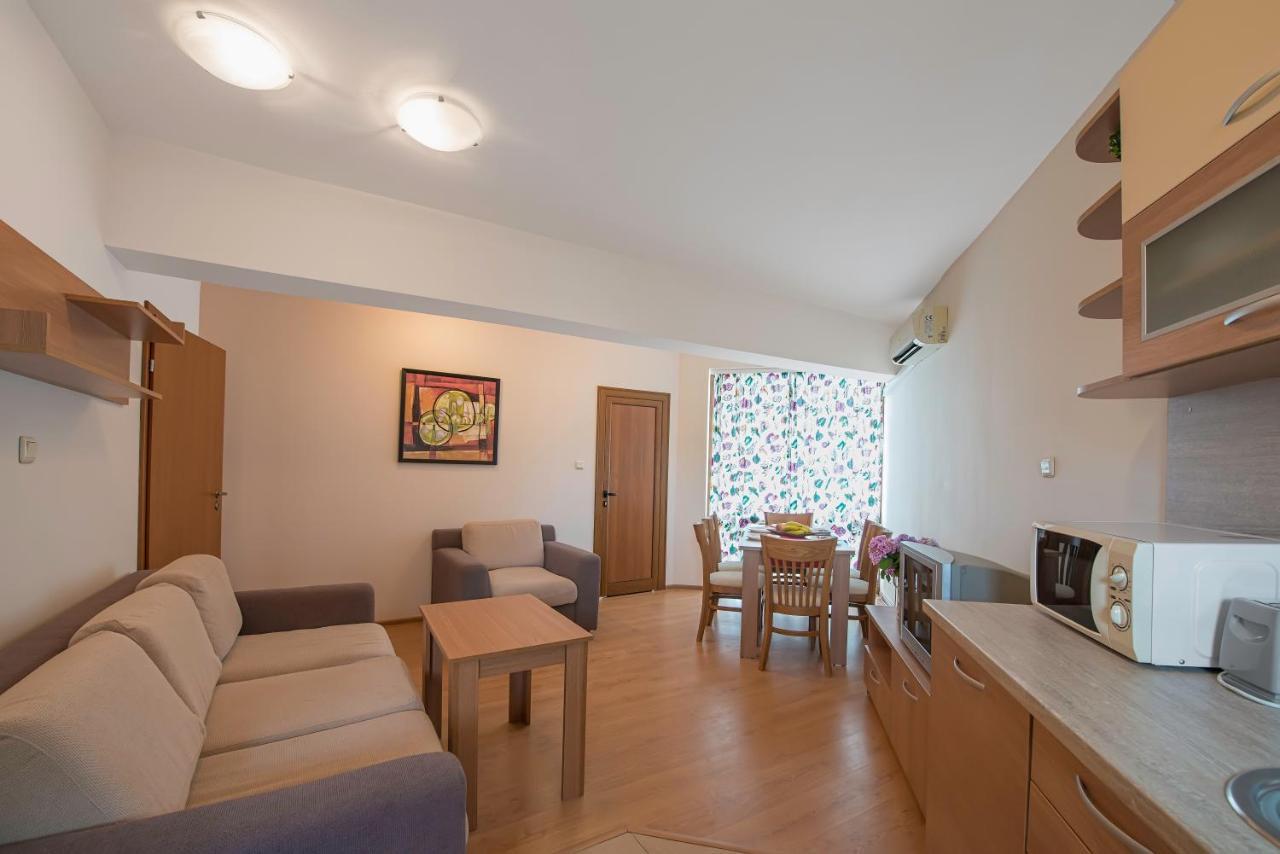 Chateau Del Mar Holiday Apartments Napospart Kültér fotó