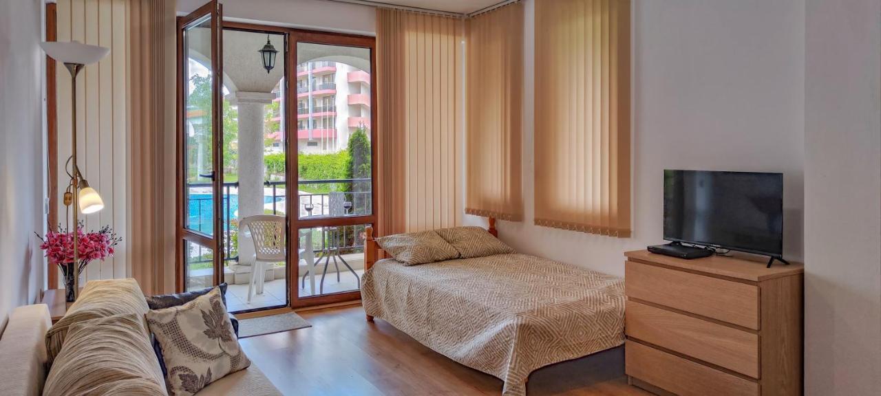 Chateau Del Mar Holiday Apartments Napospart Kültér fotó