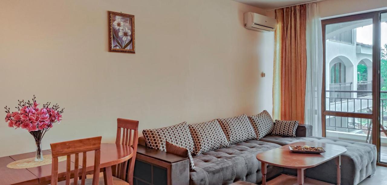 Chateau Del Mar Holiday Apartments Napospart Kültér fotó