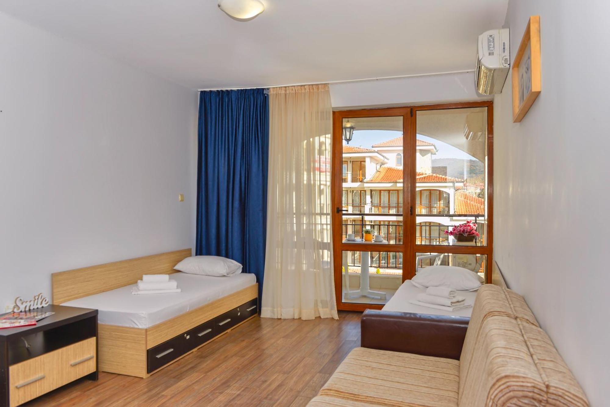 Chateau Del Mar Holiday Apartments Napospart Kültér fotó
